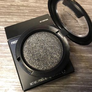 MAC pressed pigment